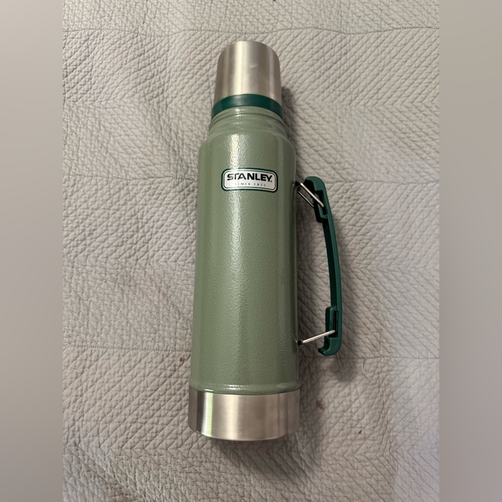 Stanley Vacuum Bottle in Sage Green with Dark Green Handle